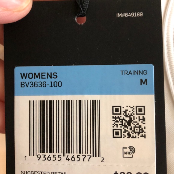 NIKE Women's Medium-Support 1-Piece Pad Sports Bra - Picture 9 of 9